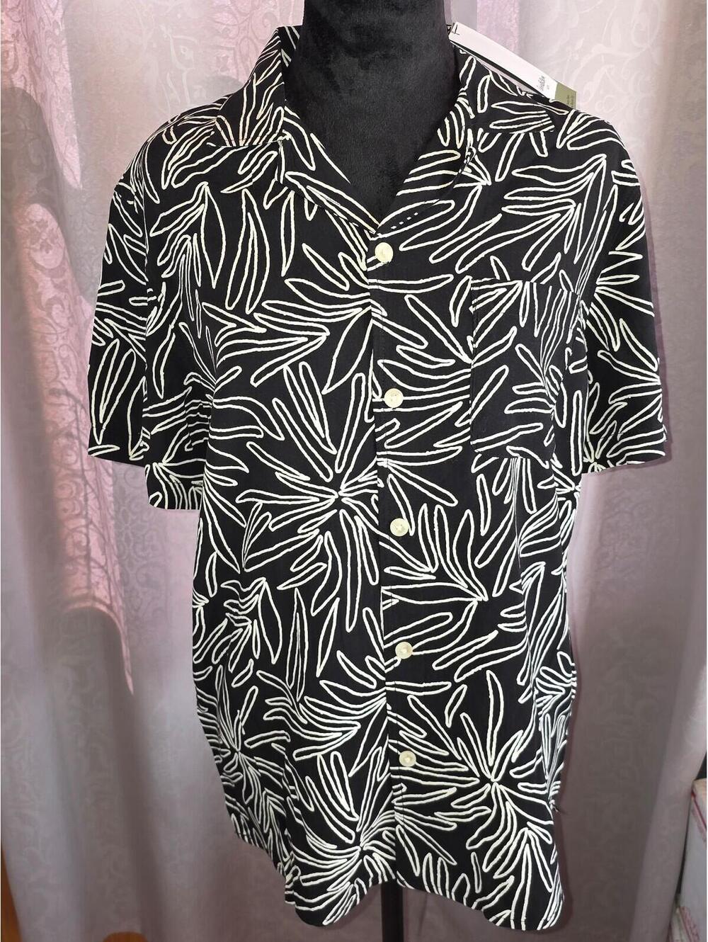 Men's Goodfellow & Co Short Sleeve Button-Down Shirt - Small - BNWT